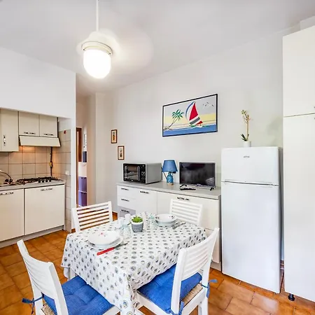 Apartament Mare Sorriso 350m From Sea - Happy *