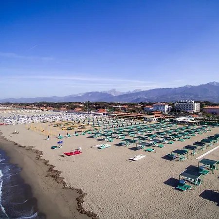 Mare Sorriso 350m From Sea - Happy *