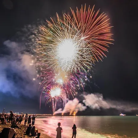 Mare Sorriso 350m From Sea - Happy Viareggio